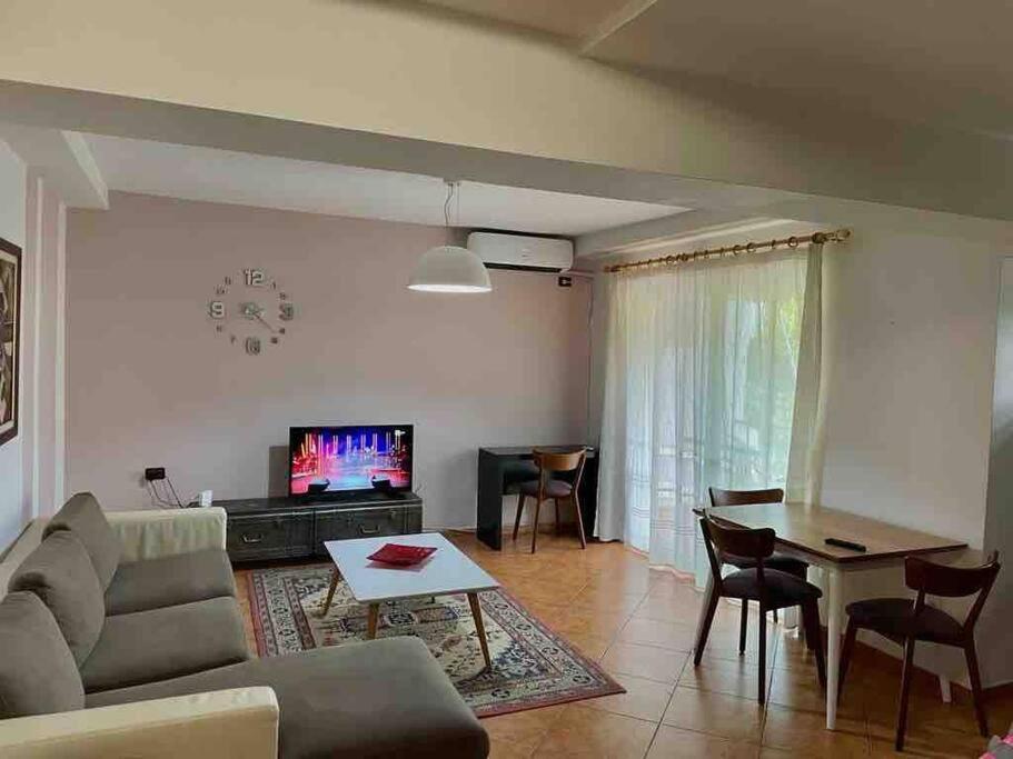 Apartment In Skanderbeg Square - Tirana Center 1 Exterior foto